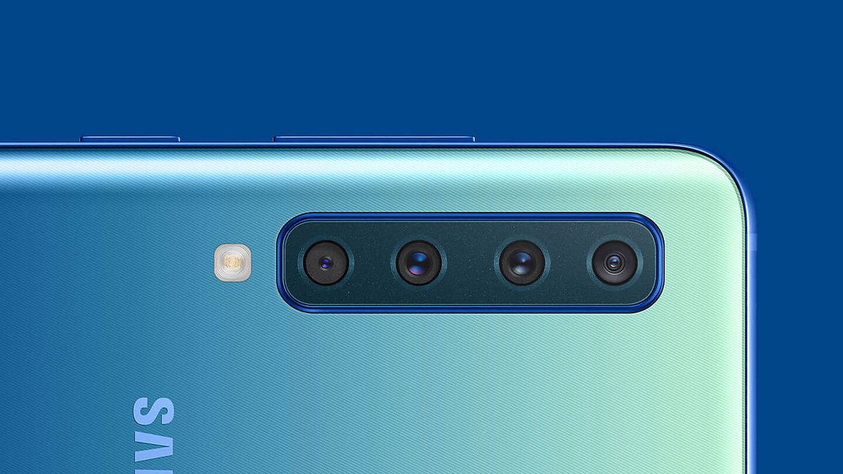 Galaxy A9 oficjalnie. Kusi poczwórnym (!) aparatem i kolorowymi obudowami 1