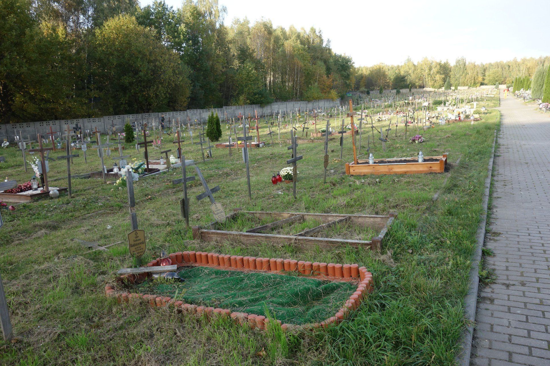 Groby bezdomnych