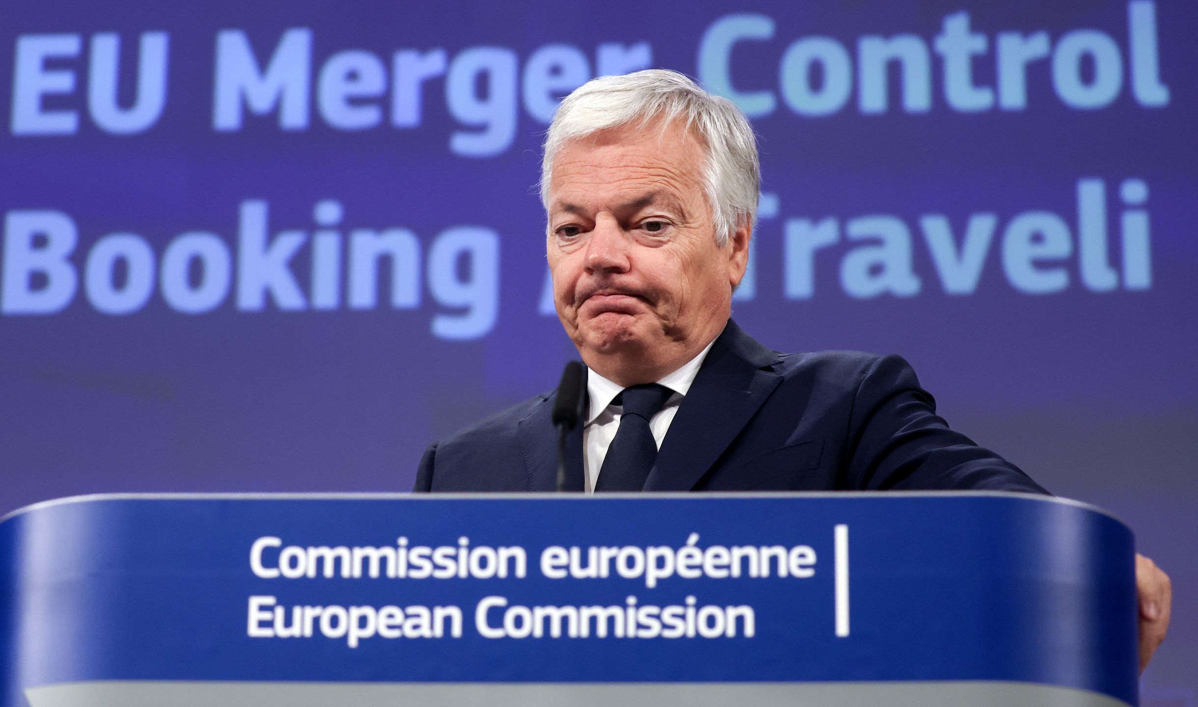 EU's interim Competition Commissioner Didier Reynders gives a press conference on the Booking / eTraveli merger case in Brussels, Belgium, 25 September 2023. The European Commission has appointed Justice Commissioner Didier Reynders as the EU's competition chief, as incumbent commissioner Margrethe Vestager is set to run for the presidency of the European Investment Bank (EIB). EPA/OLIVIER HOSLET Dostawca: PAP/EPA.