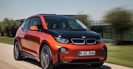 Lasy Państwowe kupiły 16 elektrycznych samochodów. A to nie koniec zakupów