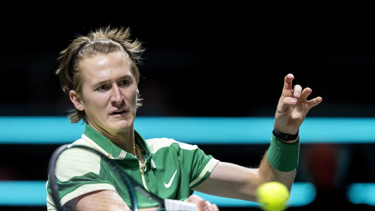 PAP/EPA / Sander Koning / Na zdjęciu: Sebastian Korda