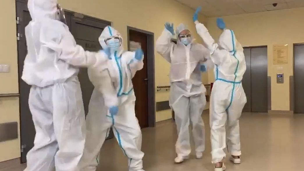 Pielęgniarki z Katowic stworzyły własną wersję przeboju "Bella Ciao"