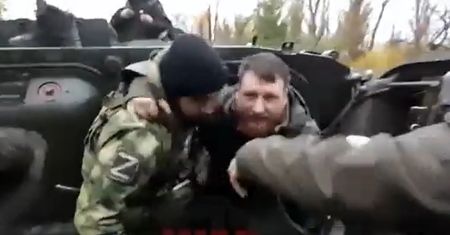 Propagandysta Putina pojechał do Ukrainy. Stanął na rosyjskiej minie
