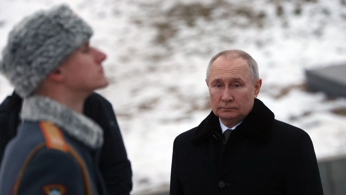 VOLGOGRAD, RUSSIA - FEBRUARY 2: (RUSSIA OUT) Russian President Vladimir Putin attends a wreath laying ceremony while visiting the Mamayev Kurgan, a memorial comlplex commemorating the heroes of the Battle of Stalingrad on February 2, 2023, in Volgograd, Russia. President Putin has travelled for a one-day visit to the city of Volgograd (former Stalingrad) to mark the anniversary of the major battle on the Eastern Front of the Second World War. (Photo by Contributor/Getty Images)