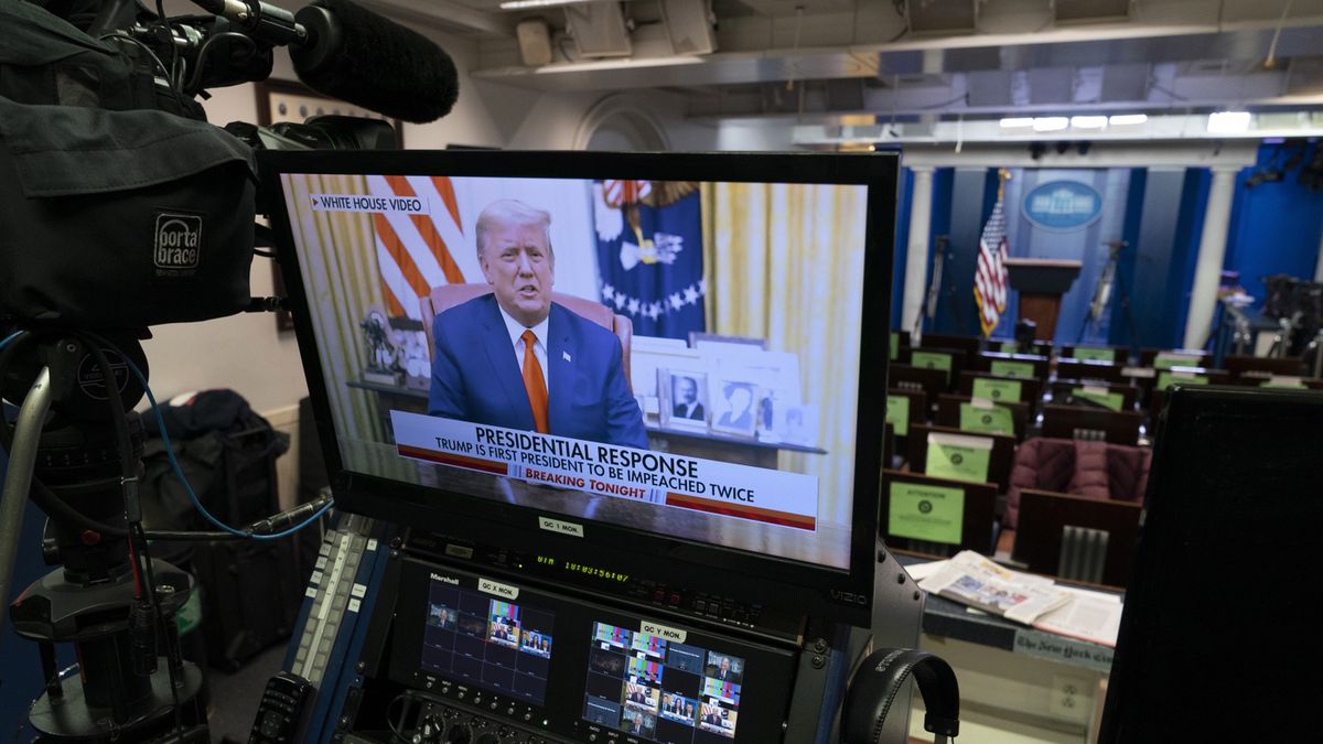 Izba Reprezentantów przegłosowała impeachment Donalda Trumpa. Co to oznacza?