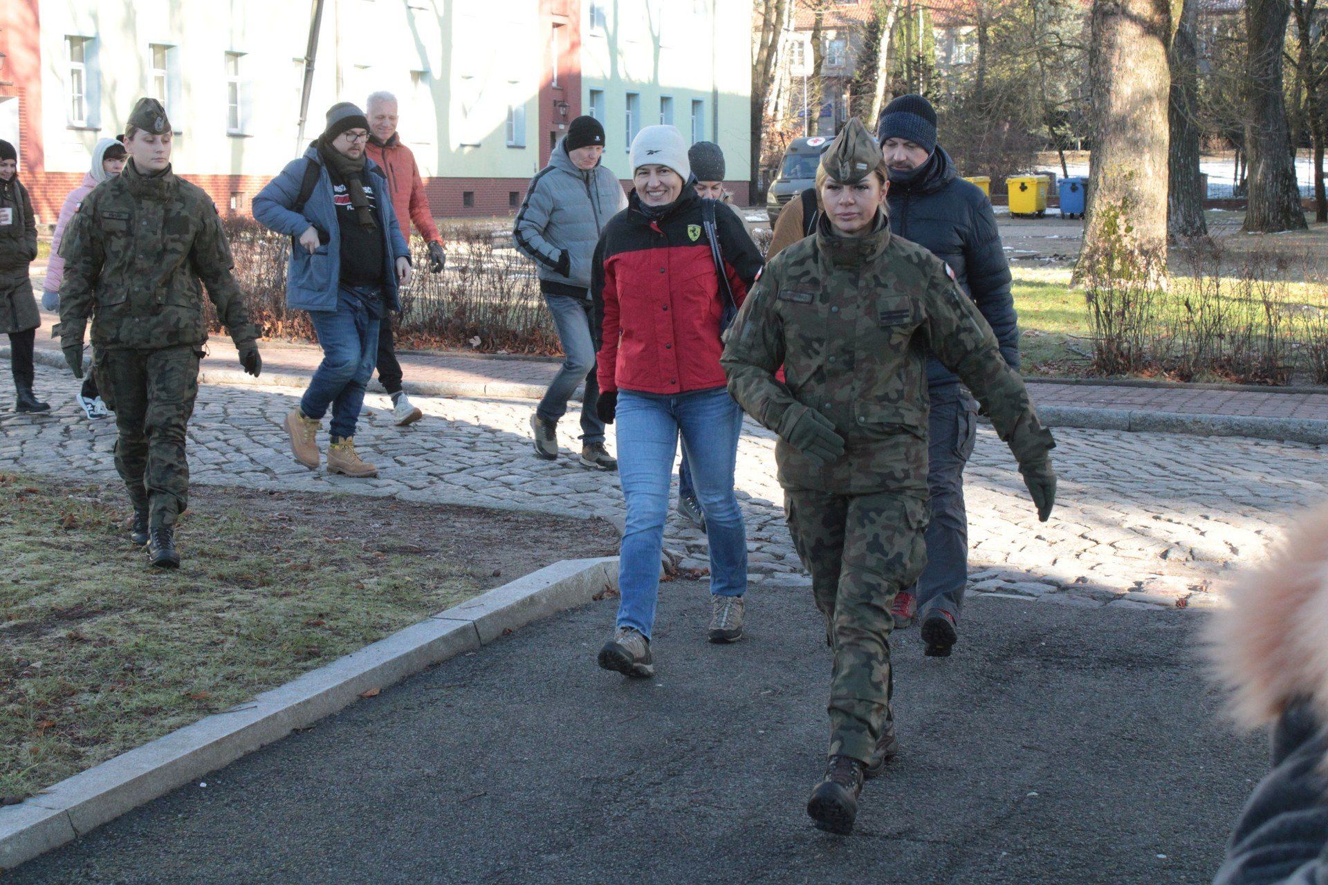 DOBROWOLNE WEEKENDOWE SZKOLENIE WOJSKOWE