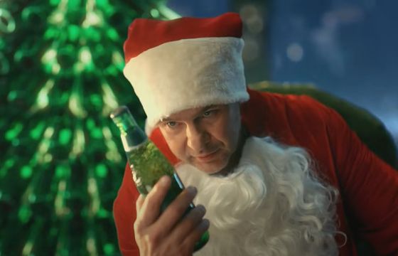 KRRiT wezwała do wstrzymania reklamy Łomży z Karolakiem. Mamy stanowisko browaru [TYLKO U NAS]