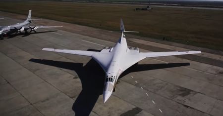 "Biały łabędź" w powietrzu. Rosja testuje zmodernizowany bombowiec