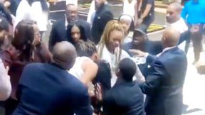 Ogromna bijatyka w meczu koszykówki kobiet. Szokujące sceny w USA (wideo)