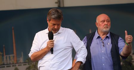 Awantura z Rosją o turbinę. Niemcy wygwizdali swojego ministra: spadaj!