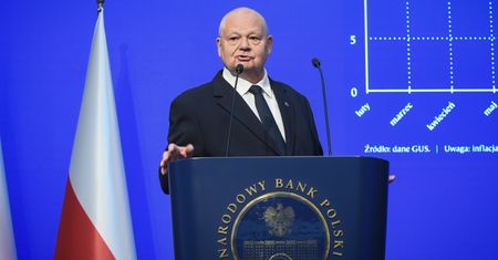 Adam Glapiński bliżej Trybunału Stanu. Czas na ruch Szymona Hołowni