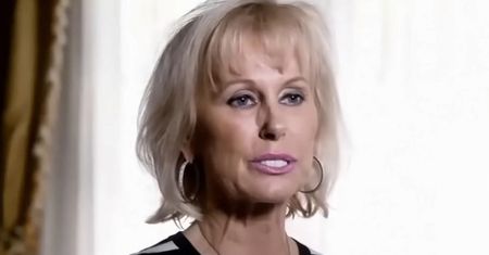 Helena Król-Kołodziey urodzinowo pozuje z synem PAPCIA CHMIELA. Bardzo się zmieniła od czasu "Żon Hollywood"? (FOTO)