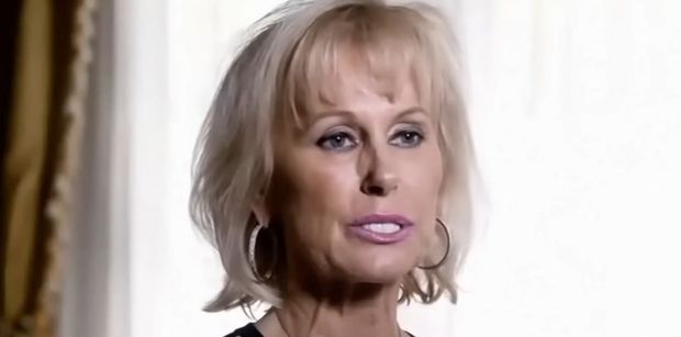 Helena Król-Kołodziey urodzinowo pozuje z synem PAPCIA CHMIELA. Bardzo się zmieniła od czasu "Żon Hollywood"? (FOTO)