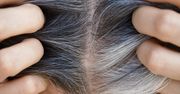 Najlepszy szampon do siwych włosów. Czyni cuda