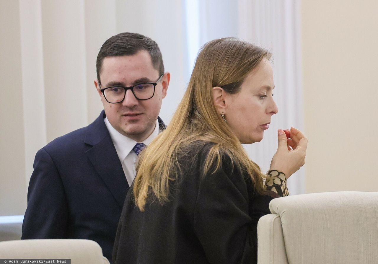 Minister o "burdelach" za ścianą. Mocna odpowiedź kolegi z rządu