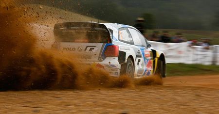 Ogier liderem, Kubica z dużymi problemami – Rajd Australii