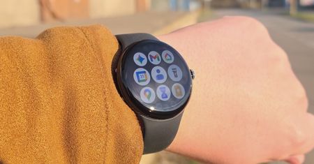Miesiąc z Google Pixel Watch 4. Gdy wady przestają być wadami