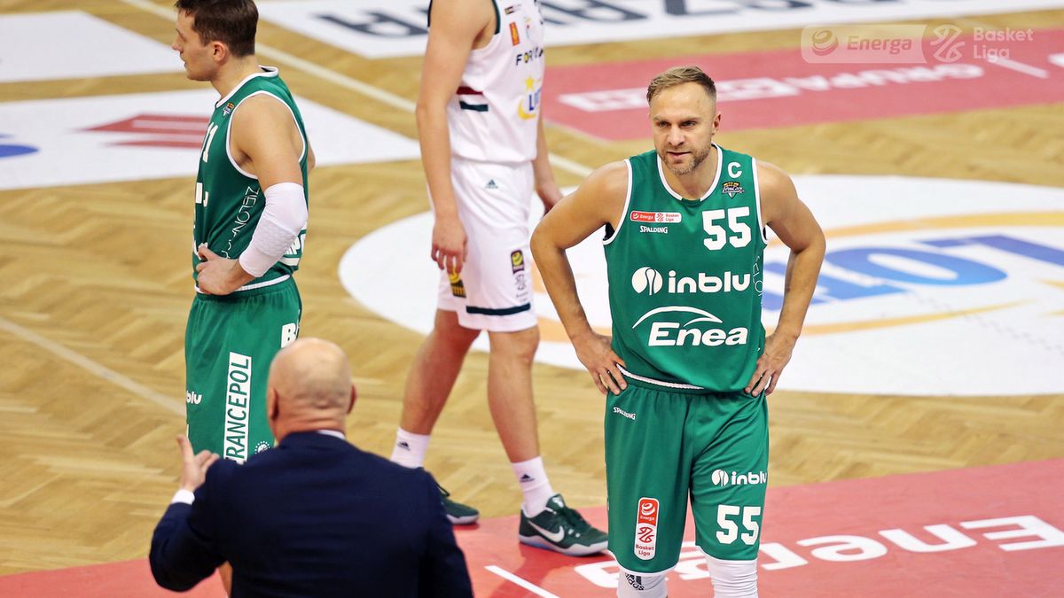 Materiały prasowe / Andrzej Romański / Energa Basket Liga / Na zdjęciu: Koszarek i Kamiński