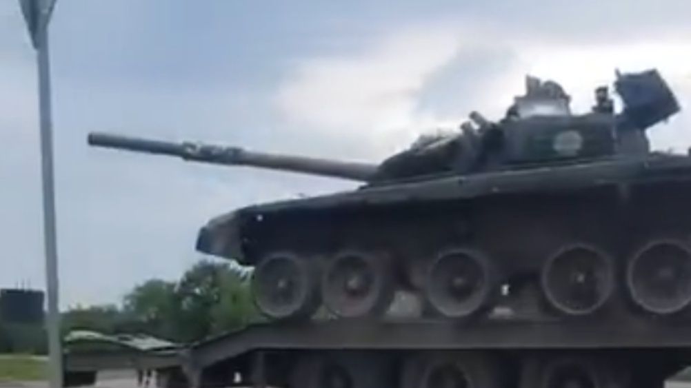 Rosyjski czołg na lawecie