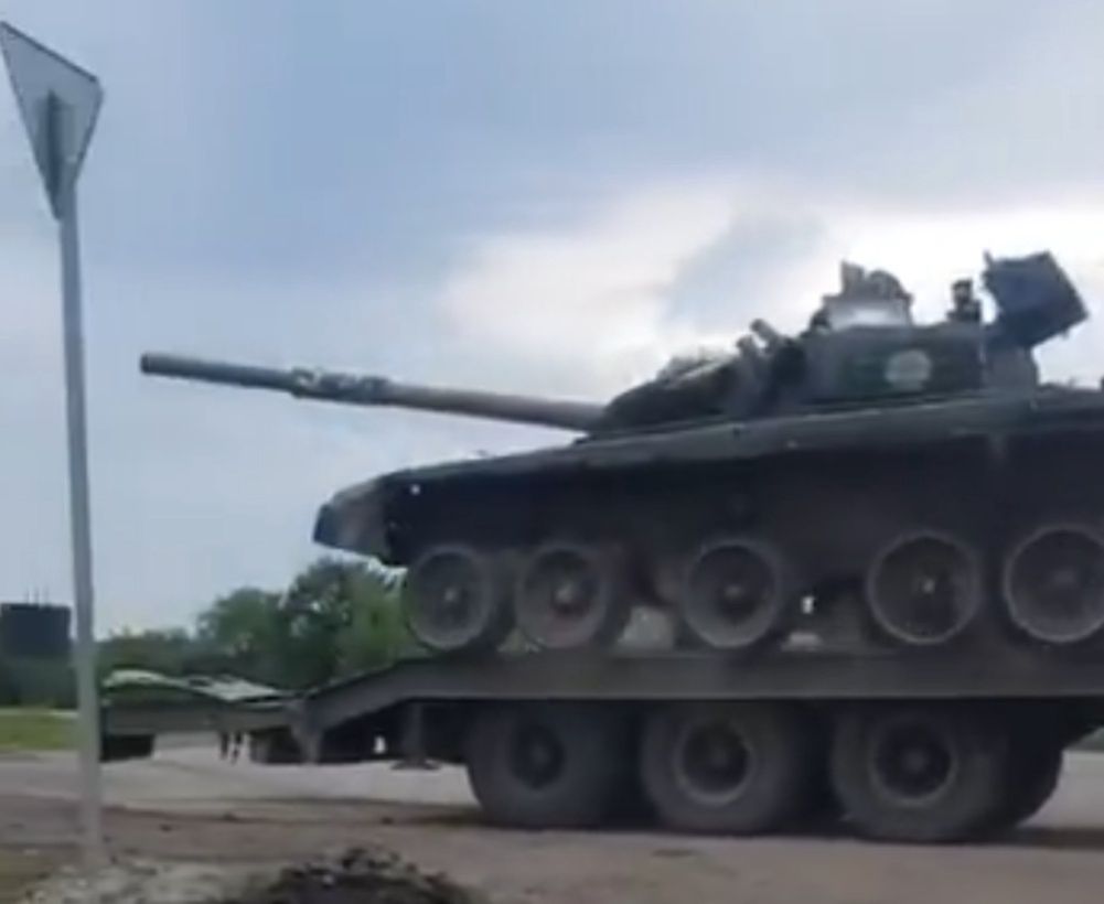 T-72 mishap: Russian tank slides off trailer in viral video