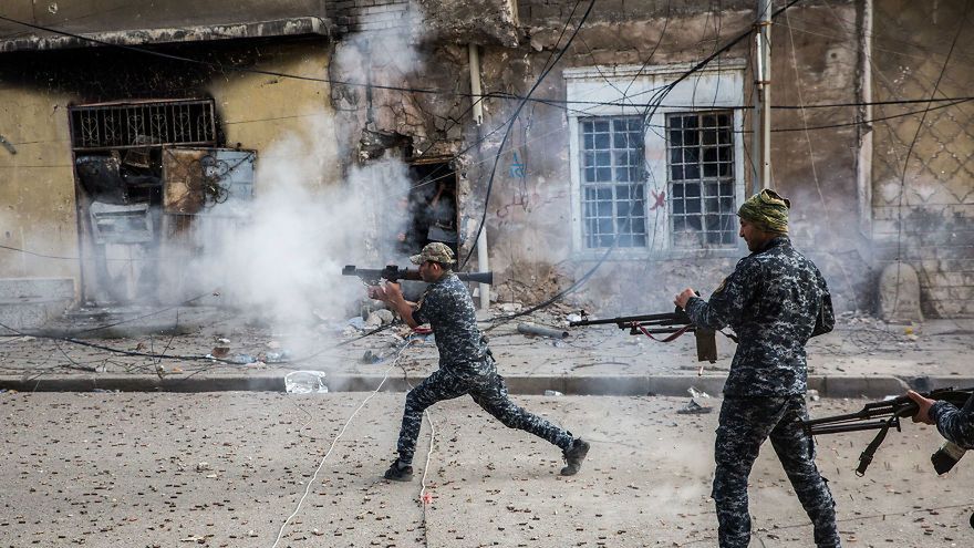 Zatrważające zdjęcia z Mosulu - fotograf postanowił udostępnić je za darmo w sieci 1