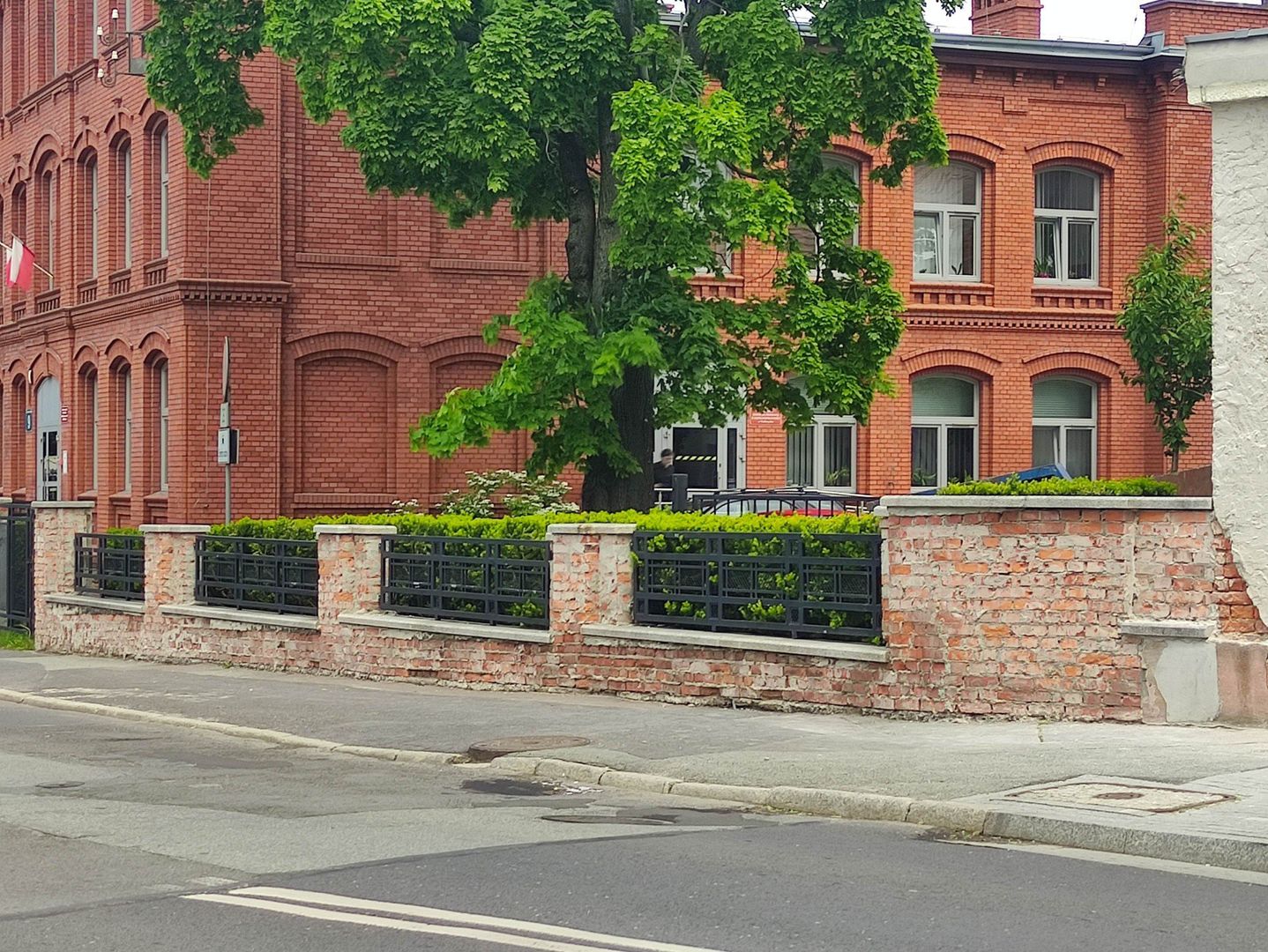 Trwa remont ciekawego budynku przy ul. Limanowskiego w Wałbrzychu. Co tu będzie?