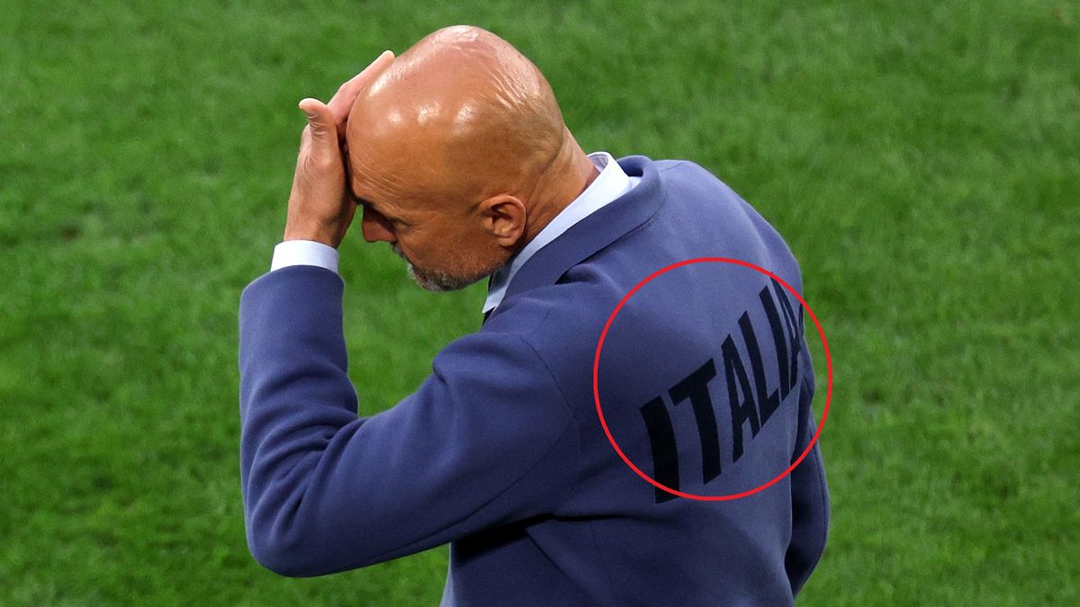 Getty Images / Kevin C. Cox / Luciano Spalletti i napis na jego marynarce