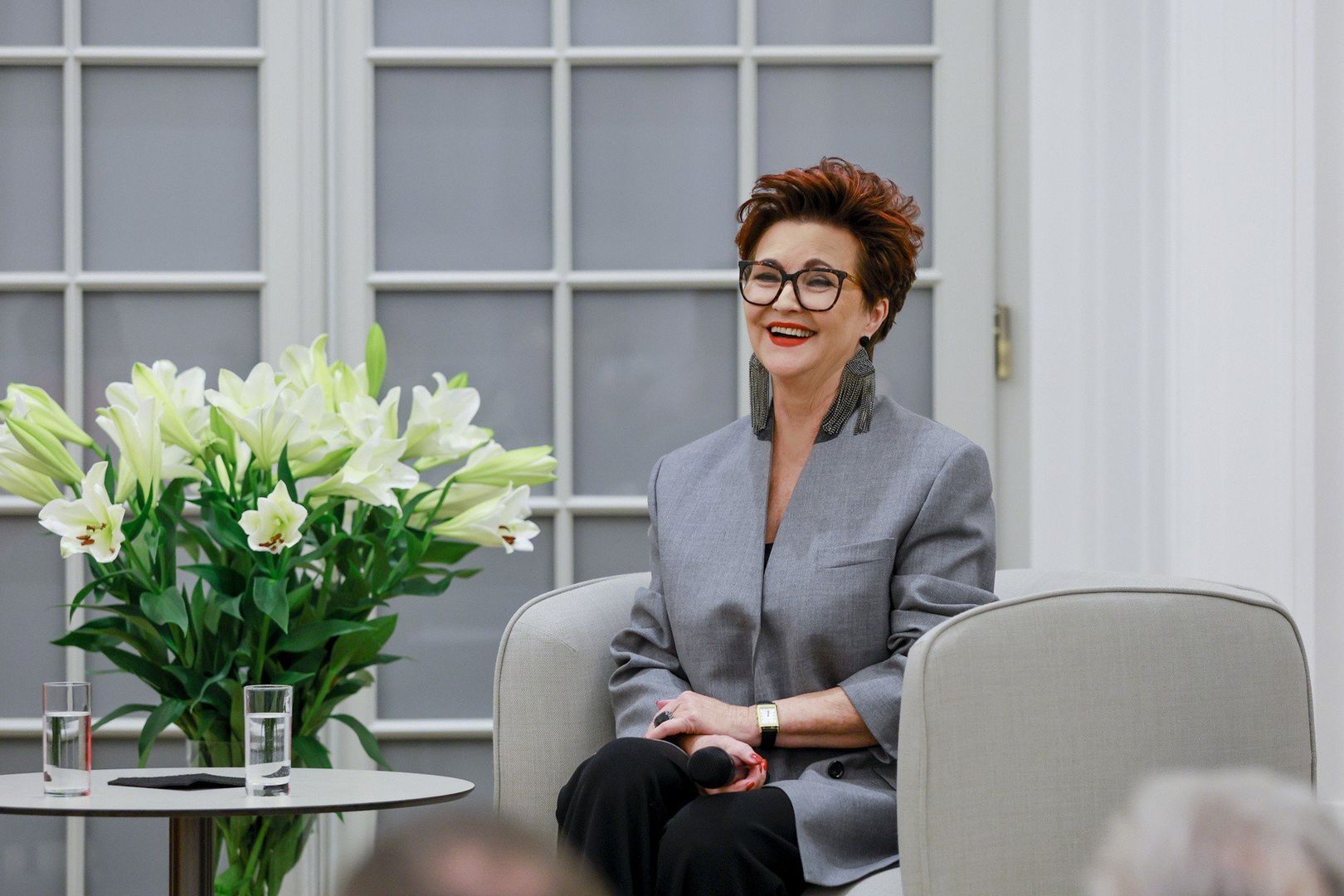 Jolanta Kwaśniewska w stylizacjach na 2025 rok. Inspiracje na jubileusz i komunię