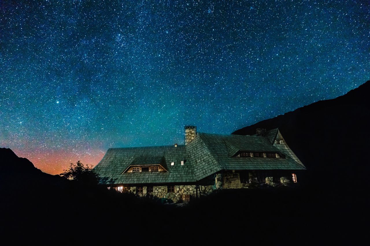 Odkryj uroki nocnej fotografii w polskich górach. Gdzie się wybrać i co fotografować?