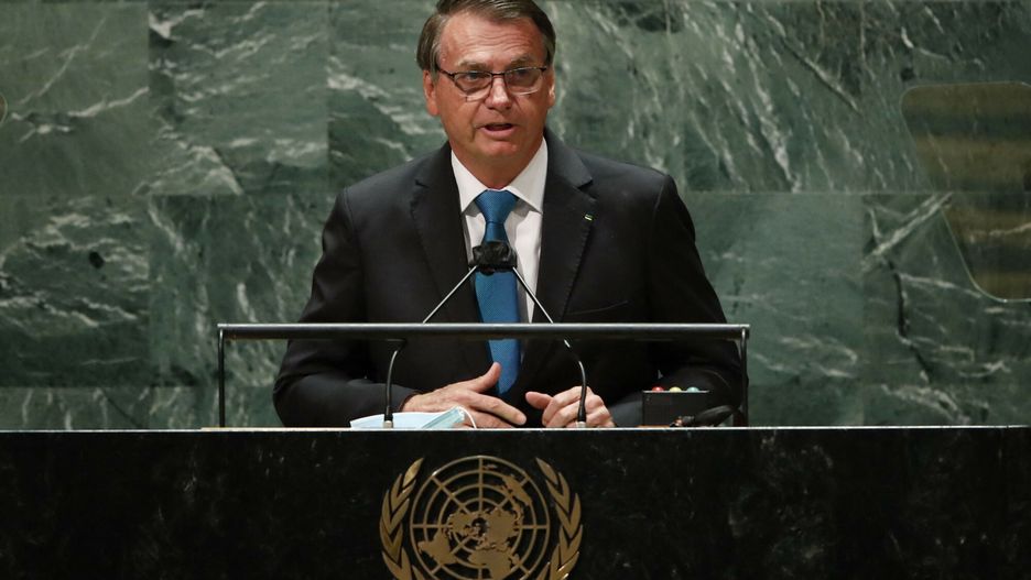 Jair Bolsonaro wybrał się na pizze w Nowym Jorku. Musiał jeść na ulicy 