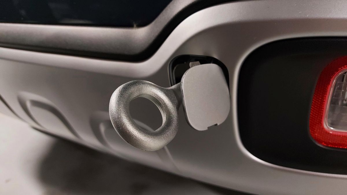 Holowanie pojazdu nie jest taką łatwą sprawą, jak może się wydawać