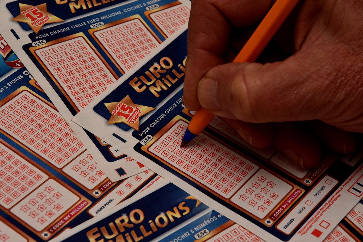 Para z Wielkiej Brytanii skreśliła wylosowane liczby w loterii