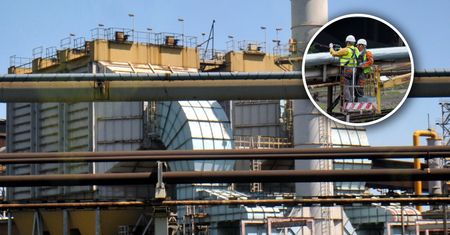 22 tys. ton złomu. Gigantyczne suwnice wyburzone