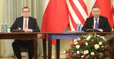 Andrzej Duda może być zadowolony. Mateusz Morawiecki niekoniecznie [SONDAŻ]