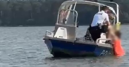 Policjanci uratowali 39-latkę przed utonięciem w Zalewie Zemborzyckim