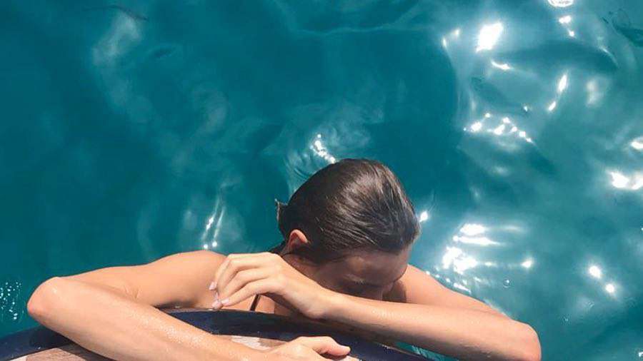 Renata Kaczoruk na Ibizie chwali się pośladkami