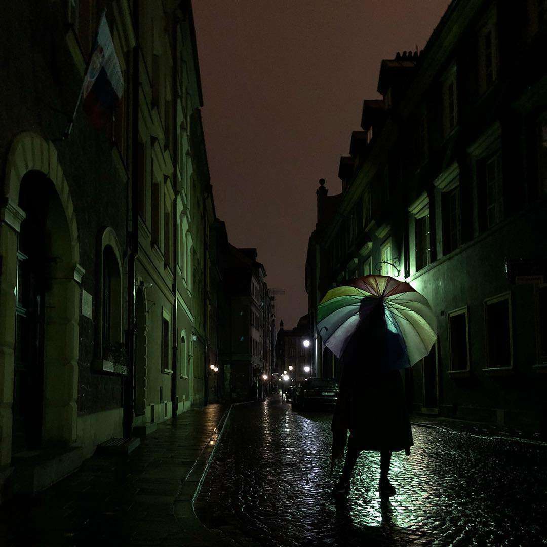 Nikodem Rozbicki - zdjęcie tajemniczej dziewczyny