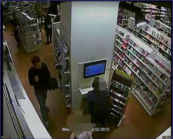 Kradzież w sklepie na Mokotowie. Policja opublikowała monitoring