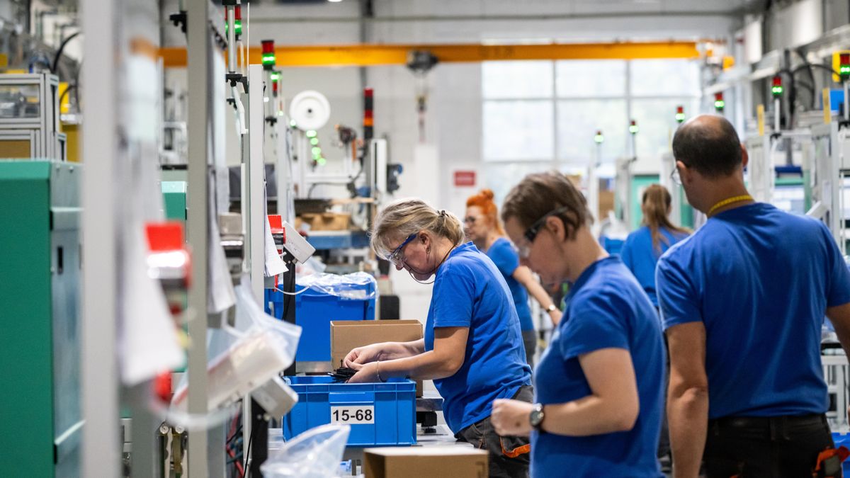 wydzia� wtryskarek
Tytus �mijewski
BPPT, Bydgoski Park Przemys�owo-Technologiczny, TE Connectivity, fapryka, hala fabryczna, maszyna, maszyny, obrabiarka, otwarcie, park maszynowy, praca, pracownik, produkcja, produkcyjna, robotnik, rozw�j, wtryskarka, wydzia� wtryskarek, zak�ad produkcyjny