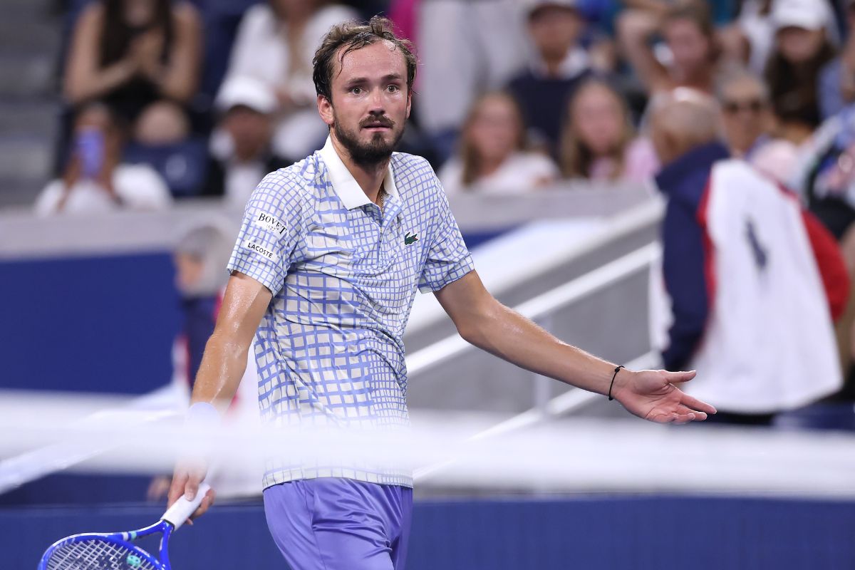 Miedwiedwiew nie został zawieszony. Polska arbiter: "Kibice kochają takie dramy"