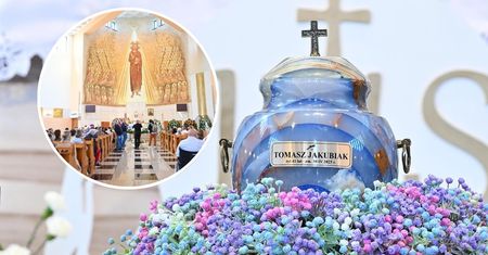 "Pamiętajmy o Tomaszu". Wzruszające słowa księdza na pogrzebie Tomasza Jakubiaka. WIDEO