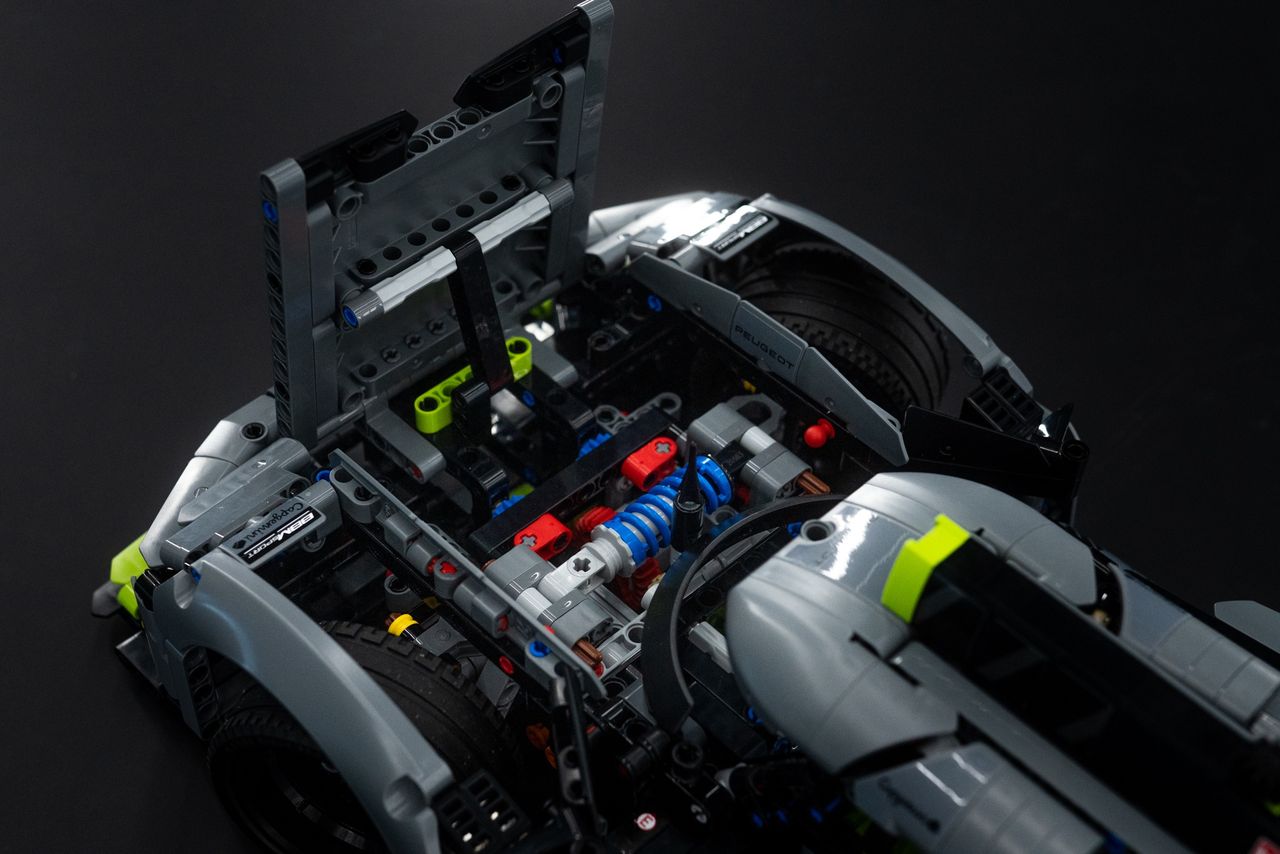 Lego Technic Peugeot 9X8