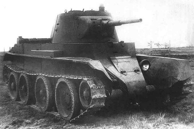 Radziecki czołg BT-7