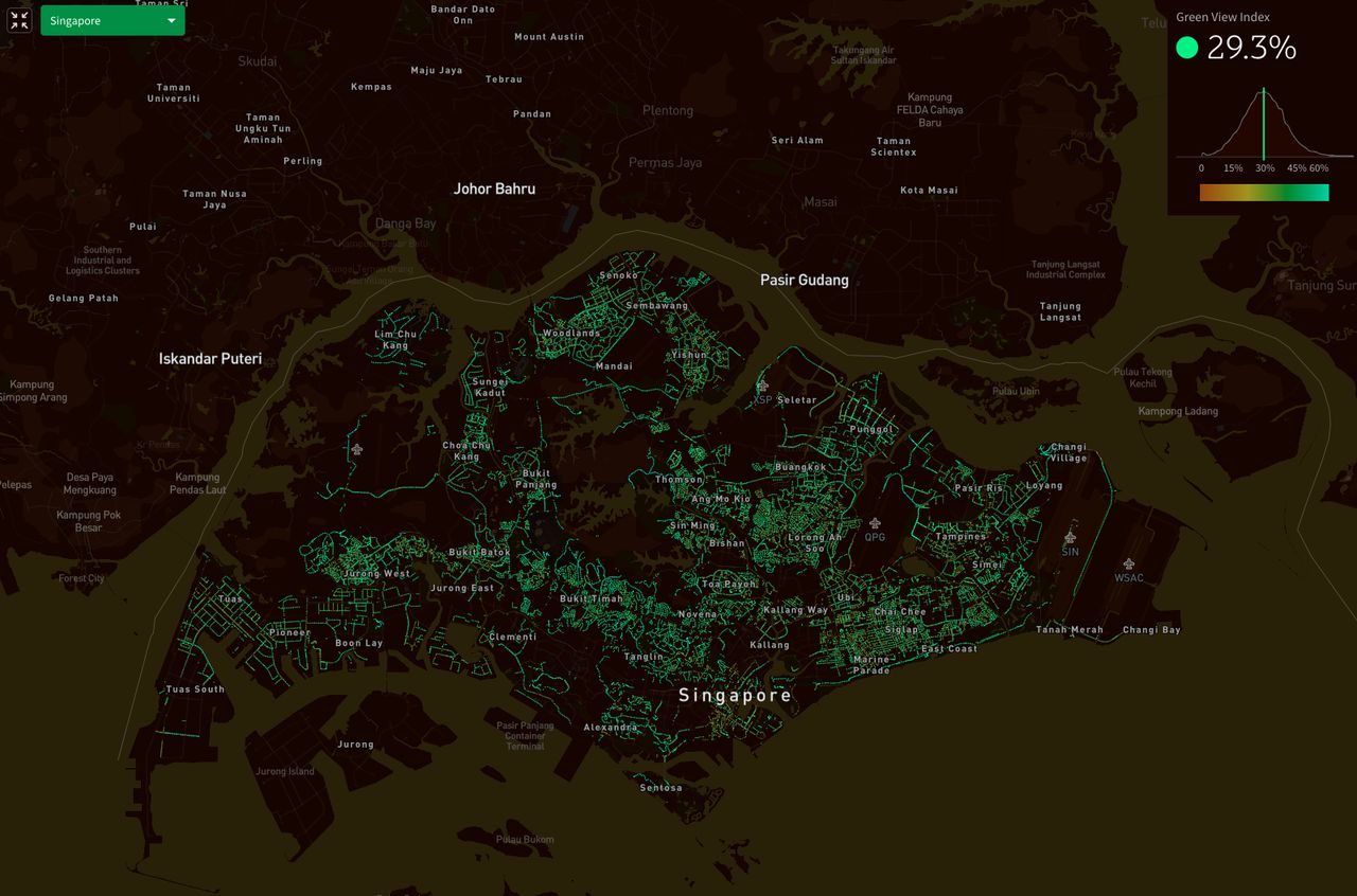 Zielone linie oznaczają tereny zalesione w Singapurze.