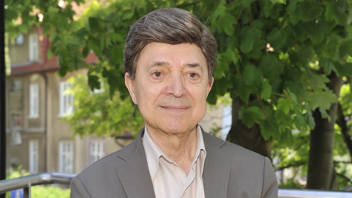 Jerzy Połomski zamieszkał w domu opieki. 