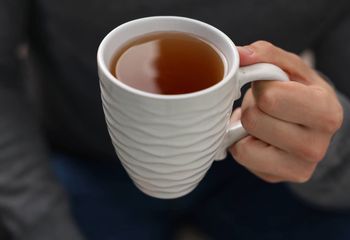 Nie pij herbaty o tej porze. Nagminny błąd