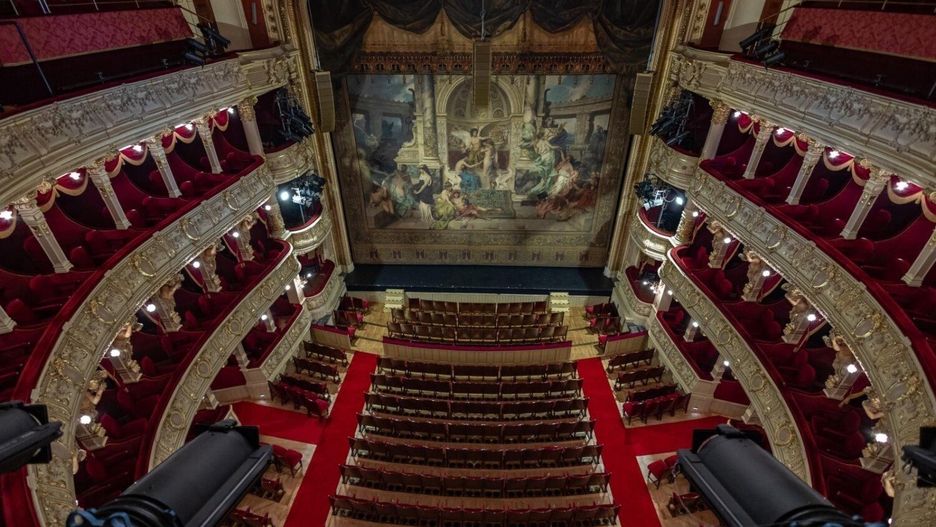 Wzorowany na europejskich teatrach operowych, nowy krakowski Teatr Miejski miał być miejscem eleganckim i nowoczesnym