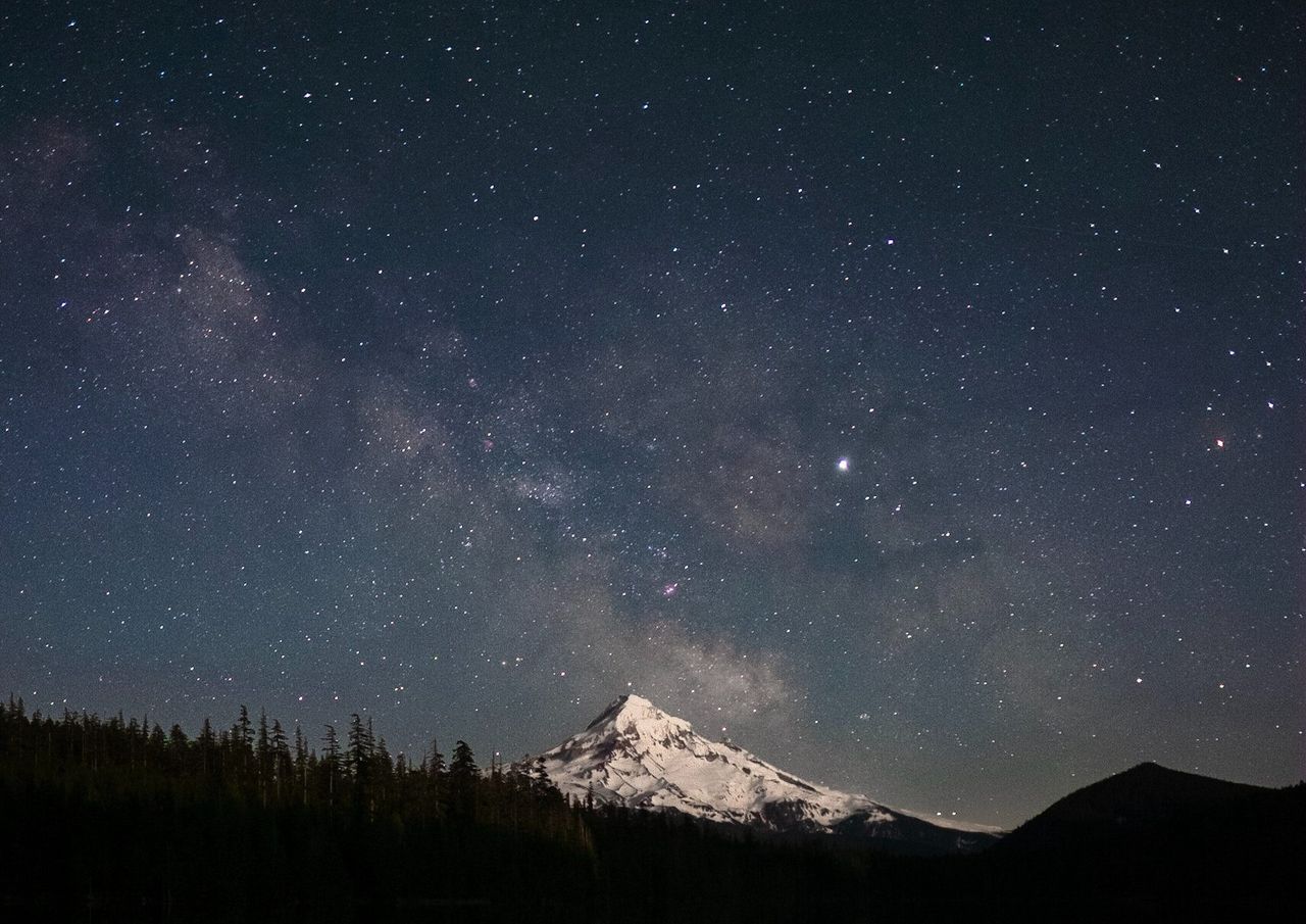 Najlepsze aplikacje astronomiczne. Dzięki nim odnajdziesz się na nocnym niebie