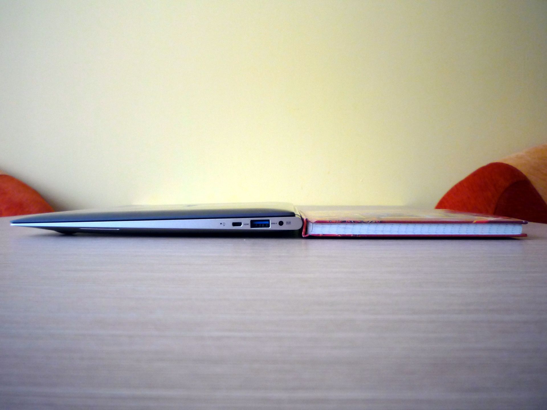 Asus Zenbook UX21E – żyletka z Core i7 [test] 2