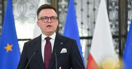 Obornik przed domem rodziców Hołowni. "To jest ich ukochane miejsce"